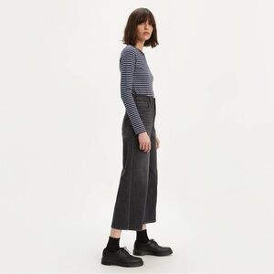Levi’s Black Wash Mile High Cropped Wide Jeans 24
